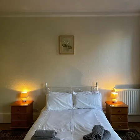 Bleak House 招待所 *