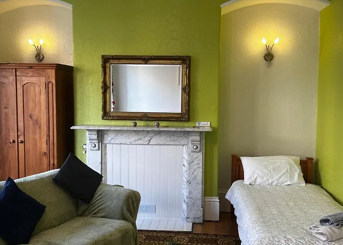 ゲストハウス Bleak House *